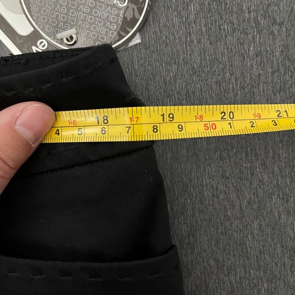 Claudia EV Women's Black Flatten Tummy Cropped Pants, Size 14 NWT - Picture 6 of 7